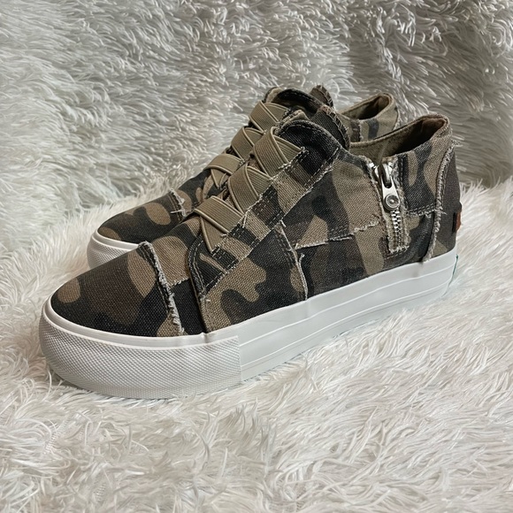 Jenn Ardor Sport Camo Wedge Sneakers. Please read description before purchasing. - Picture 1 of 5